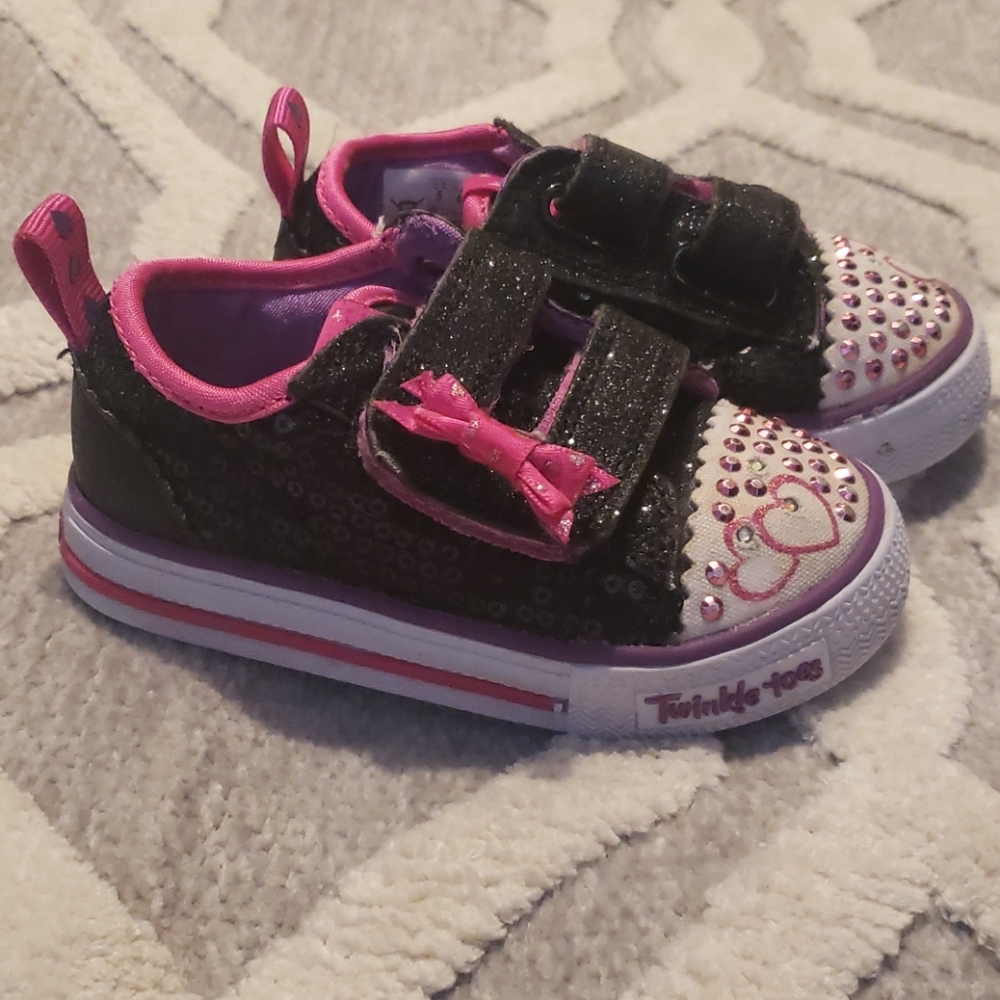Skechers